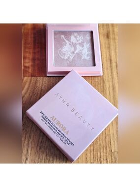 New! Athr Beauty Diffused Reflectuons Highlighting Bronzing Powder In Aurora 8 g